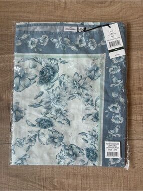 Hermoza Blue Floral Scarf / Wrap